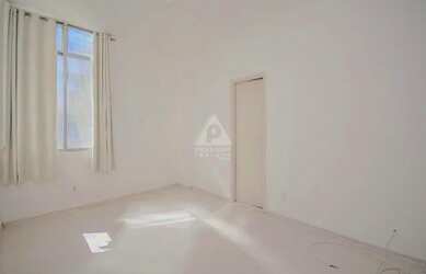 Imagem: A kitnet possui 1 Banheiro, 30m² de Área e está localizado