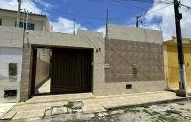 Imagem 1: Casa no Aeroporto. 230m² de Área, 3 Vagas na garageme3 Dormitórios