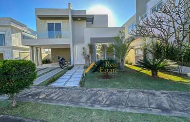 Imagem: A casa em condomínio possui 4 Dormitórios, 5 Banheiros, 4