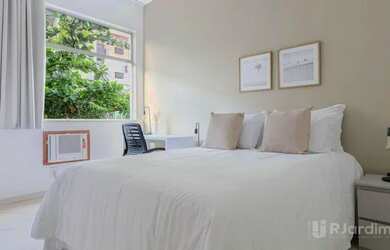 Imagem: O apartamento possui 2 Dormitórios, 2 Banheiros, 60m² de Área