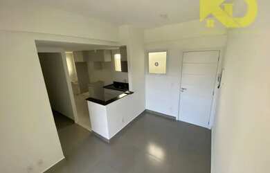 Imagem: O apartamento possui 2 Dormitórios, 1 Banheiro, 2 Vagas na