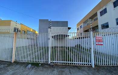 Imagem: O apartamento possui 2 Dormitórios, 1 Banheiro, 2 Vagas na