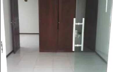 Imagem: A casa possui 2 Dormitórios, 2 Banheiros, 1 Vaga na garagem