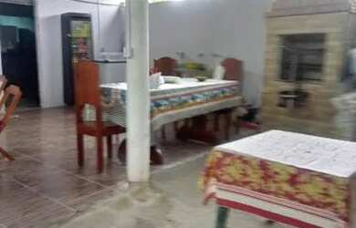 Imagem: A casa possui 2 Dormitórios, 2 Banheiros, 1 Vaga na garagem