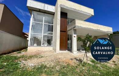 Imagem: A casa em condomínio possui 4 Dormitórios, 5 Banheiros, 2