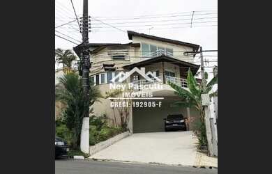 Imagem: A casa em condomínio possui 5 Dormitórios, 5 Banheiros, 4