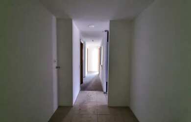 Imagem: O depósito possui 1 Vaga na garagem, 400m² de Área e está