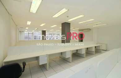 Imagem 7: Prédio reformado com quatro pavimentos, dois elevadores novos