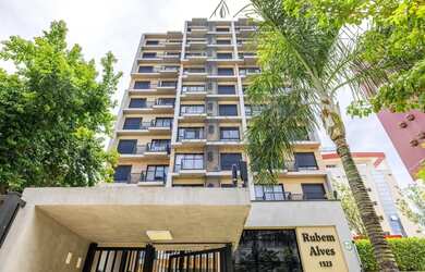 Imagem: O apartamento possui 1 Dormitório, 2 Banheiros, 1 Vaga na garagem