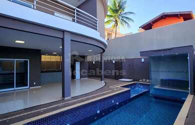 Imagem: A casa em condomínio possui 4 Dormitórios, 5 Banheiros, 5