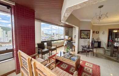 Imagem: O apartamento possui 2 Dormitórios, 5 Banheiros, 2 Vagas na