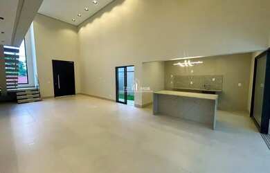 Imagem 4: Lindo Sobrado com 4 suítes plenas, incluindo uma suíte master com closet