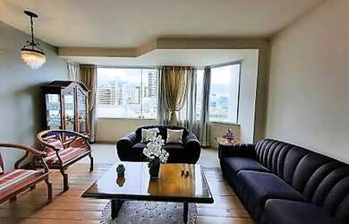 Imagem: O apartamento possui 4 Dormitórios, 3 Banheiros, 2 Vagas na