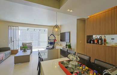 Imagem: O apartamento possui 3 Dormitórios, 2 Banheiros, 2 Vagas na