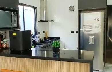 Imagem 9: Casa térrea no jardim do lago, repleta de armários na cozinha, quartos,...