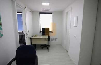 Imagem 2: Ótimo conjunto em condomínio de 1ª linha, localização nobre