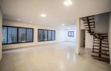 Imagem 3: Triplex alto padrão em condomínio clube no Santa Cândida