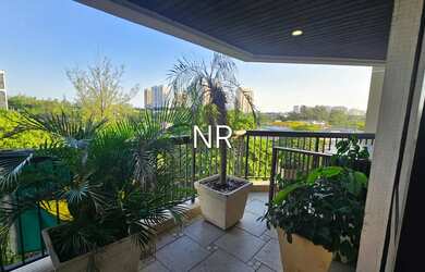 Imagem: O apartamento possui 4 Dormitórios, 4 Banheiros, 2 Vagas na