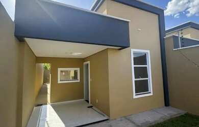 Imagem: A casa possui 2 Dormitórios, 1 Banheiro, 1 Vaga na garagem