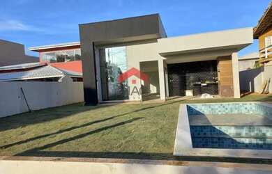 Imagem: A casa em condomínio possui 4 Dormitórios, 4 Banheiros, 4