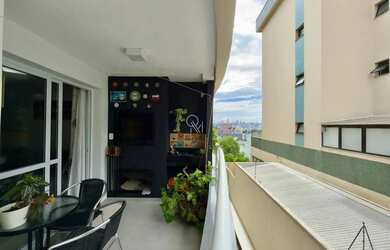 Imagem: O apartamento possui 3 Dormitórios, 2 Banheiros, 2 Vagas na