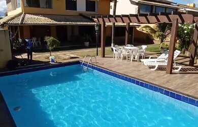 Imagem: A casa possui 5 Dormitórios, 4 Banheiros, 300m² de Área