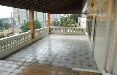 Imagem: O depósito possui 5 Vagas na garagem, 772m² de Área e está