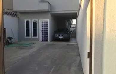 Imagem: A casa para alugar possui 2 Dormitórios, 2 Banheiros, 4 Vagas