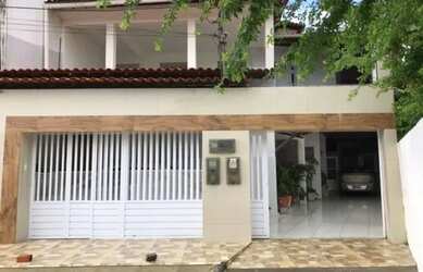 Imagem 1: Casa na Jabotiana. 440m² de Área, 4 Vagas na garageme5 Dormitórios