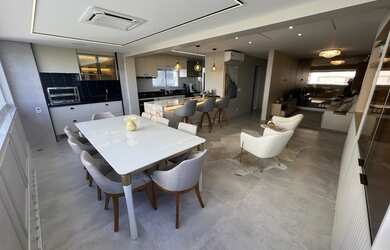 Imagem: O apartamento possui 3 Dormitórios, 4 Banheiros, 3 Vagas na