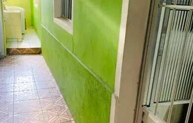 Imagem: A casa possui 2 Dormitórios, 1 Banheiro, 1 Vaga na garagem