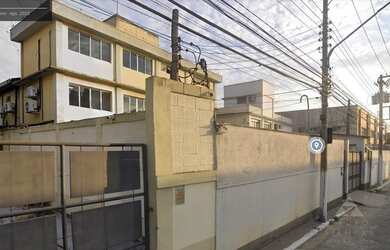 Imagem: O depósito possui 1.900m² de Área e está localizado em