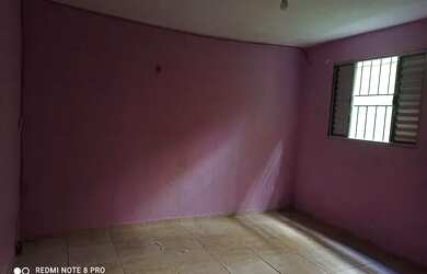 Imagem: A casa possui 1 Dormitório, 1 Banheiro, 18m² de Área, Varanda