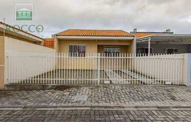 Imagem: A casa possui 2 Dormitórios, 1 Banheiro, 1 Vaga na garagem