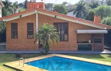 Imagem: A casa em condomínio possui 3 Dormitórios, 3 Banheiros, 2