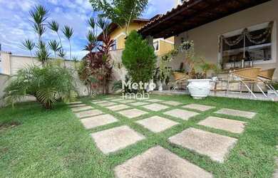 Imagem: A casa em condomínio possui 4 Dormitórios, 5 Banheiros, 4