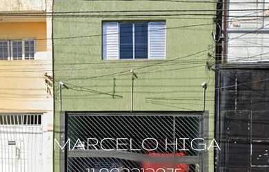 Imagem: A casa possui 4 Dormitórios, 3 Banheiros, 2 Vagas na garagem