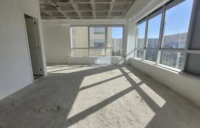 Imagem: O depósito possui 2 Vagas na garagem, 46m² de Área e está