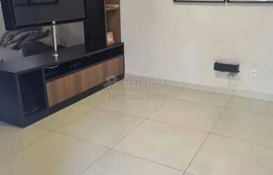 Imagem: A casa em condomínio possui 3 Dormitórios, 2 Banheiros, 2