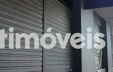 Imagem: O depósito possui 2 Vagas na garagem e 360m² de Área e está