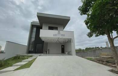 Imagem: A casa em condomínio possui 4 Dormitórios, 5 Banheiros, 4