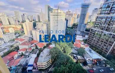 Imagem: O depósito possui 2 Vagas na garagem, 60m² de Área e está