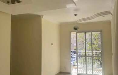 Imagem: O apartamento possui 3 Dormitórios, 1 Banheiro, 1 Vaga na garagem