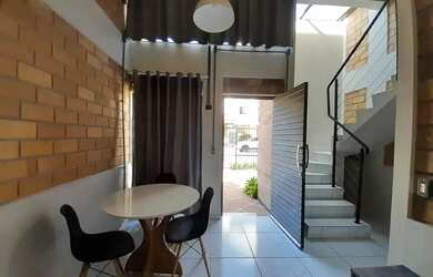 Imagem: O apartamento possui 1 Dormitório, 1 Banheiro, 1 Vaga na garagem