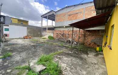 Imagem 2: VENDO CASA NOVO ALEIXO. Varanda, Imóvel novo, 5 Vagas na garageme2 Dormitórios