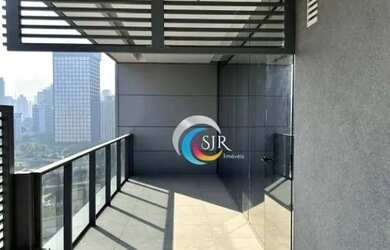 Imagem: O depósito possui 5 Vagas na garagem, 4237m² de Área e está