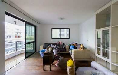 Imagem 6: Apartamento com 235.62 m², 4 quartos sendo 3 suítes à venda no bairro...