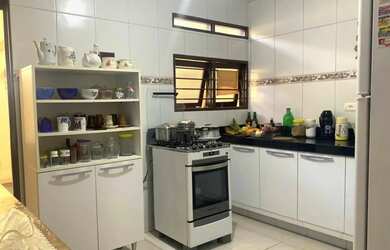 Imagem 10: Casa em Paulista. Varanda, Imóvel novo, Guarda roupae211m² de Área