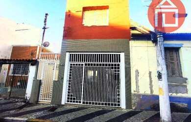 Imagem: O depósito possui 2 Vagas na garagem e 230m² de Área e está