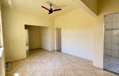 Imagem: O apartamento possui 2 Dormitórios, 1 Banheiro, 70m² de Área